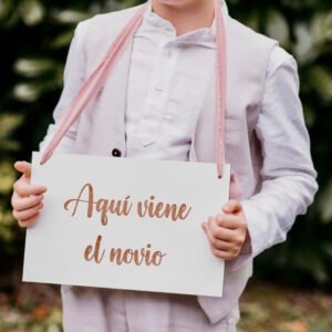 Placa de madera Aquí viene el novio