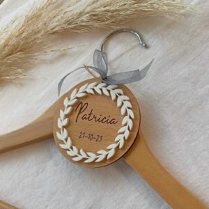 Percha para vestido de novia. Percha para vestido de novio. Grabado en medalla para percha