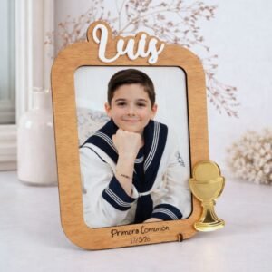 Marco de fotos en madera personalizado con copa de cáliz