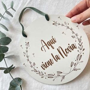 placademaderaaquivienelanovia_300x